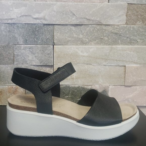 🎁 ECCO Women's Flowt Wedge Sandals - Picture 9 of 10